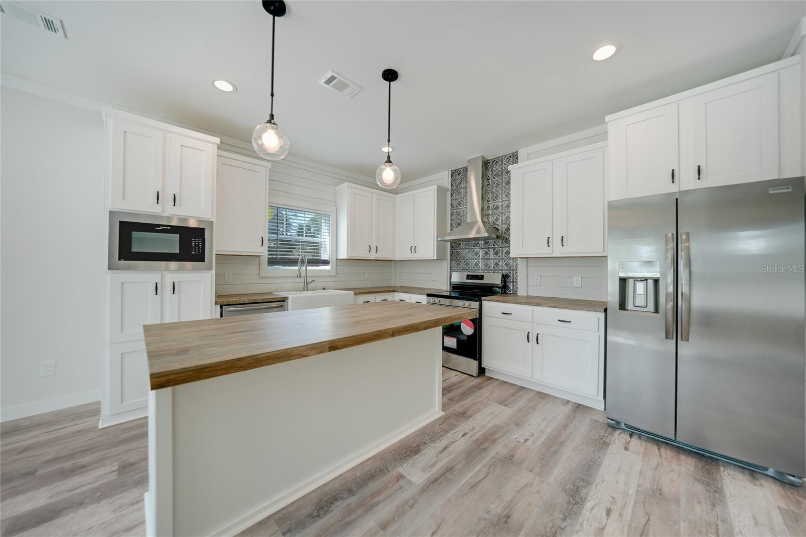 18302 GYPSY AVE, PORT CHARLOTTE, FL, 33954