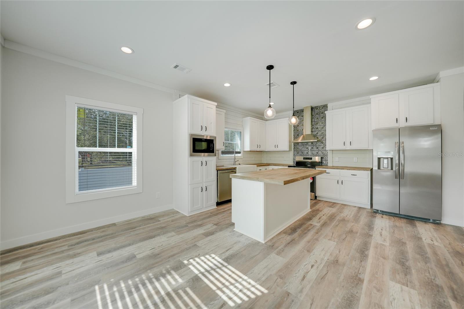 18302 GYPSY AVE, PORT CHARLOTTE, FL, 33954