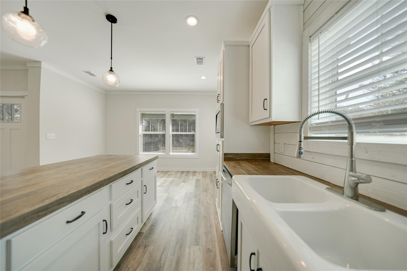 18302 GYPSY AVE, PORT CHARLOTTE, FL, 33954