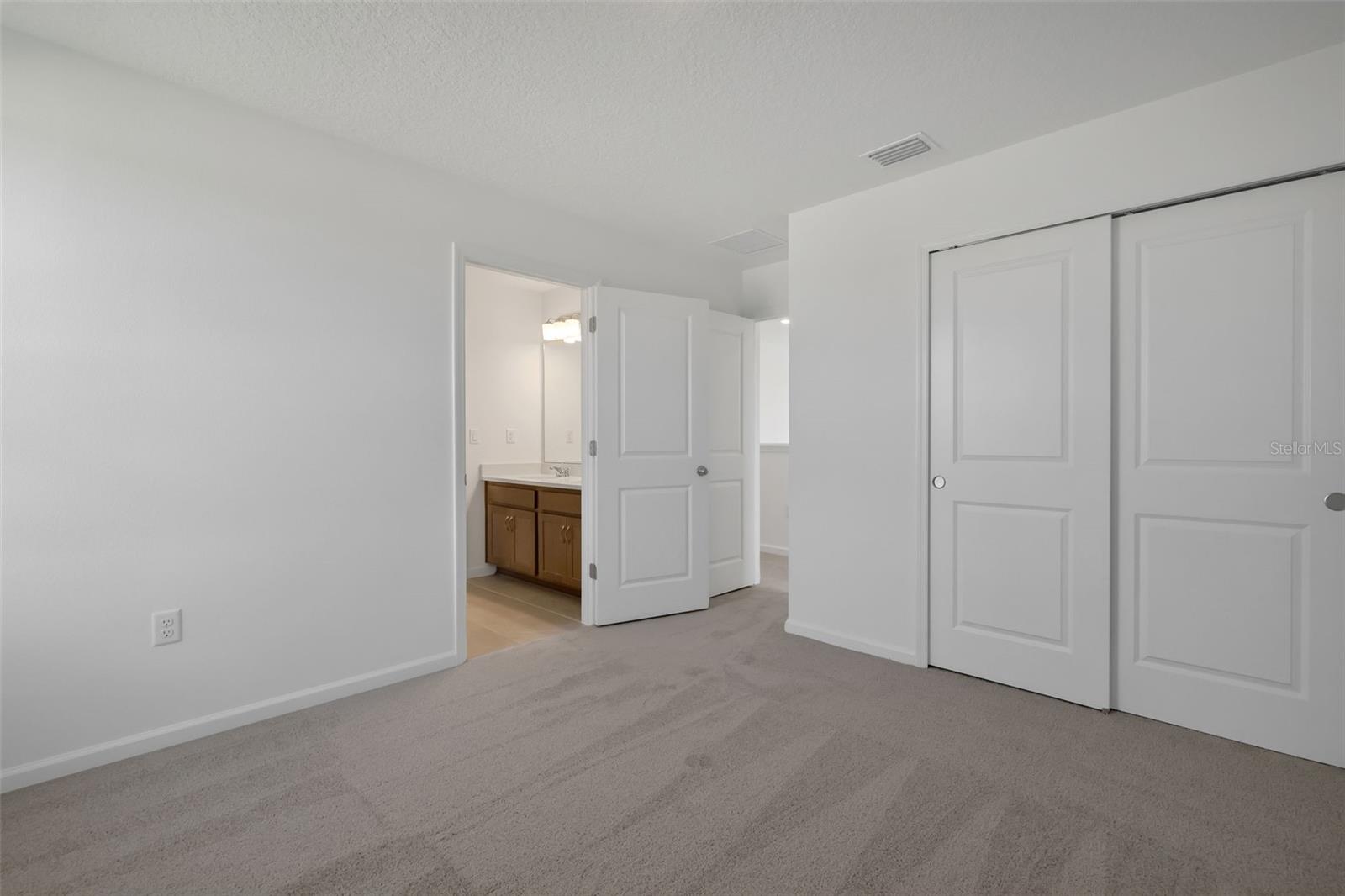2833 SUPERMARINE RD, TAVARES, FL, 32778