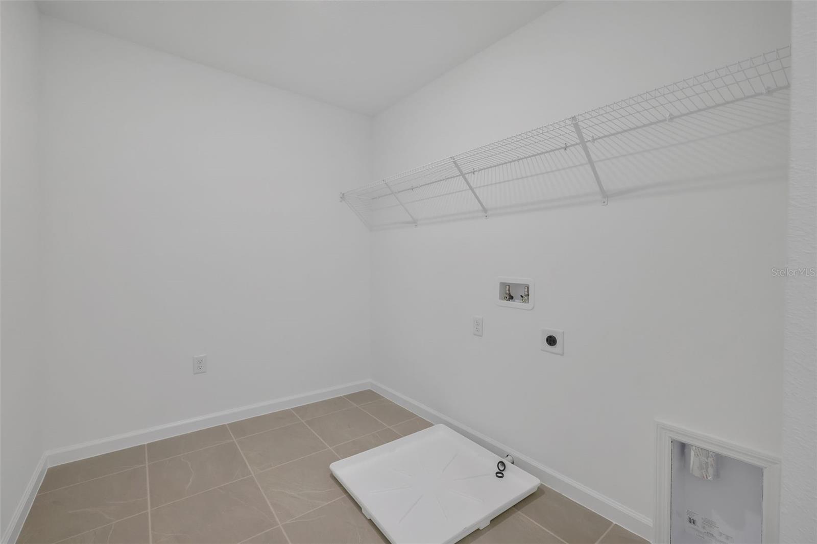 2833 SUPERMARINE RD, TAVARES, FL, 32778