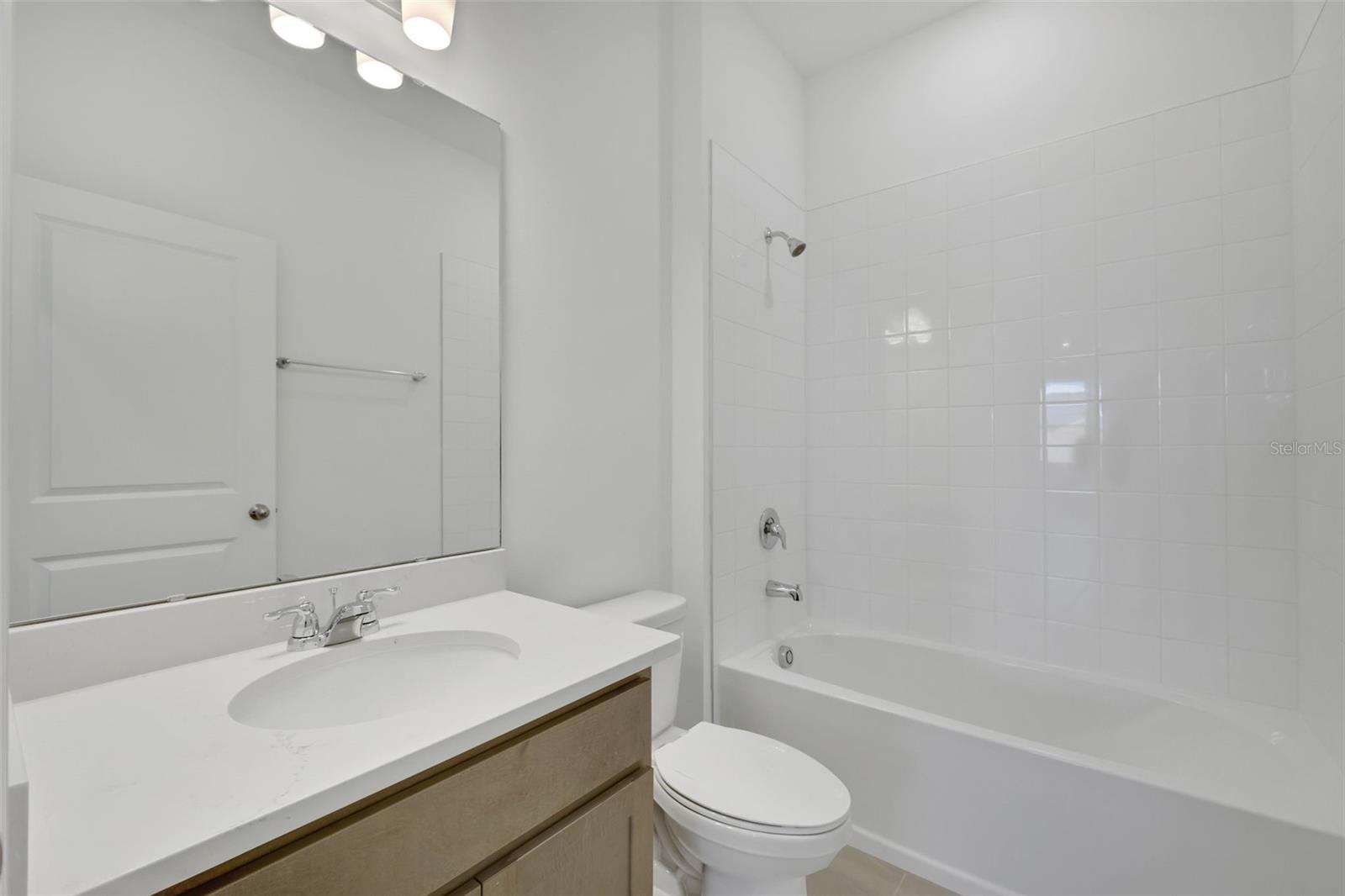 2833 SUPERMARINE RD, TAVARES, FL, 32778