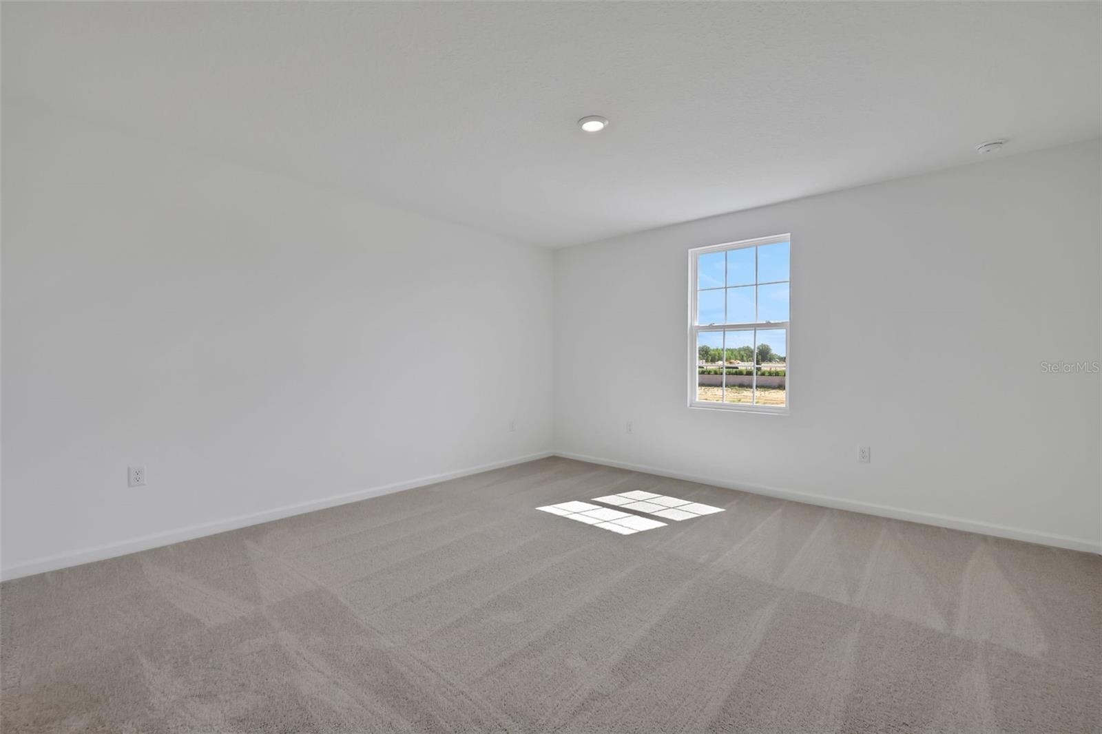 2833 SUPERMARINE RD, TAVARES, FL, 32778