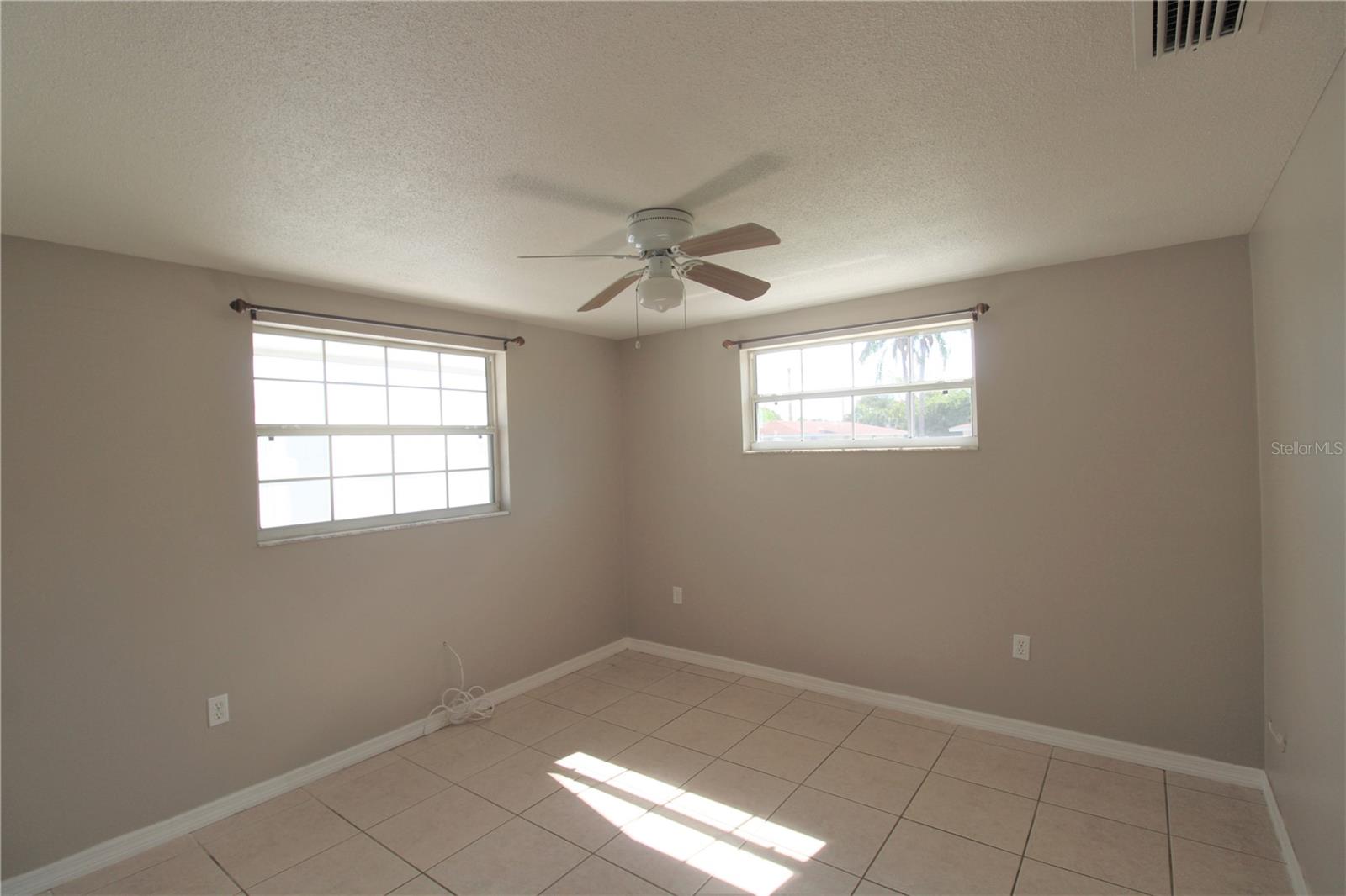 2033 SANDRALA DR, SARASOTA, FL, 34231