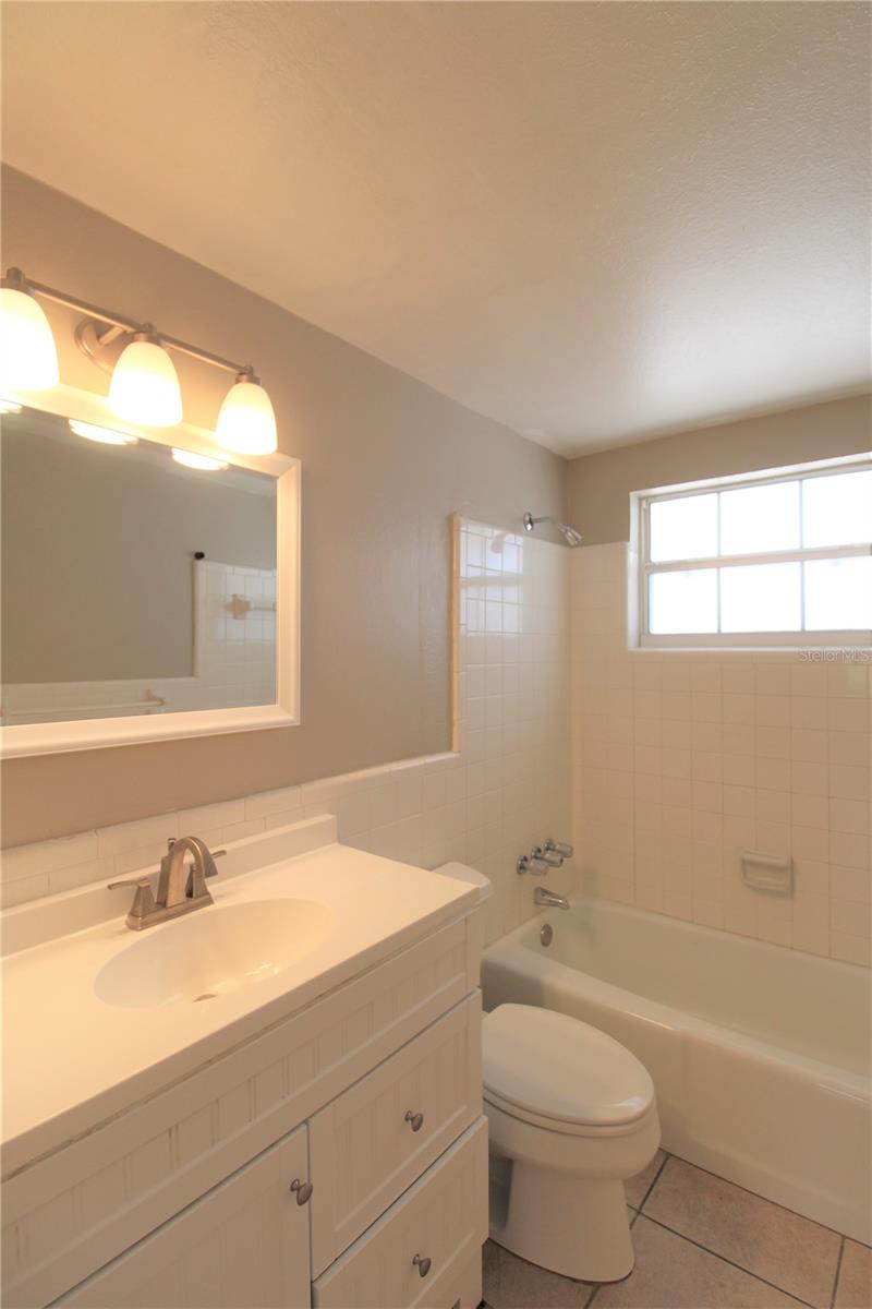2033 SANDRALA DR, SARASOTA, FL, 34231