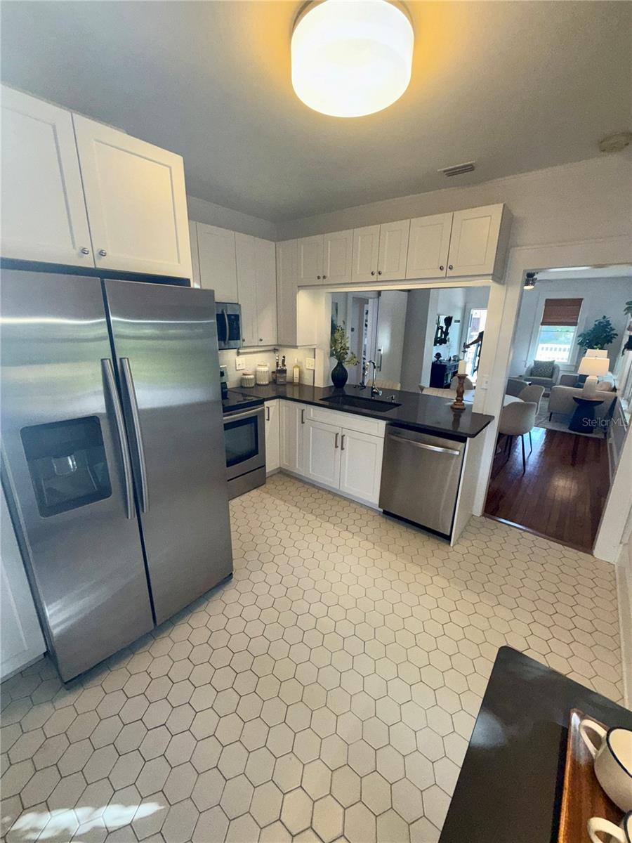 223 14TH AVE N, ST PETERSBURG, FL, 33701