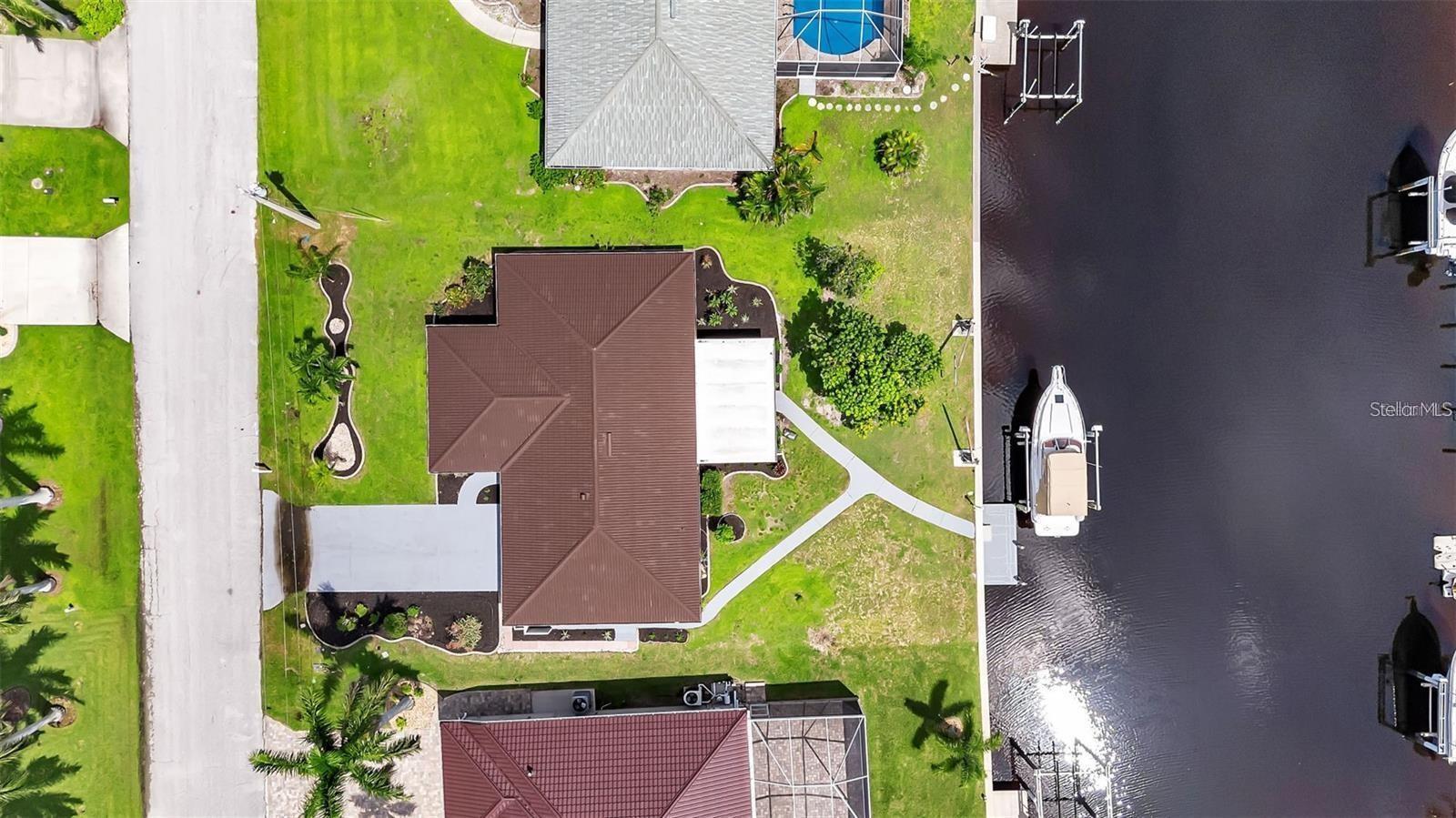 618 SANTA MARGERITA LN, PUNTA GORDA, FL, 33950