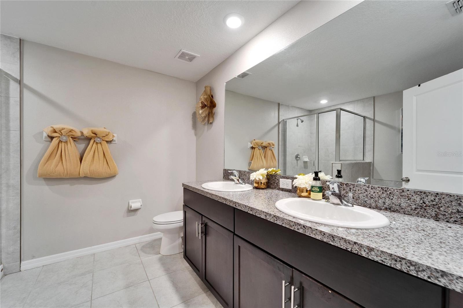 724 ROYAL EMPRESS DR, RUSKIN, FL, 33570