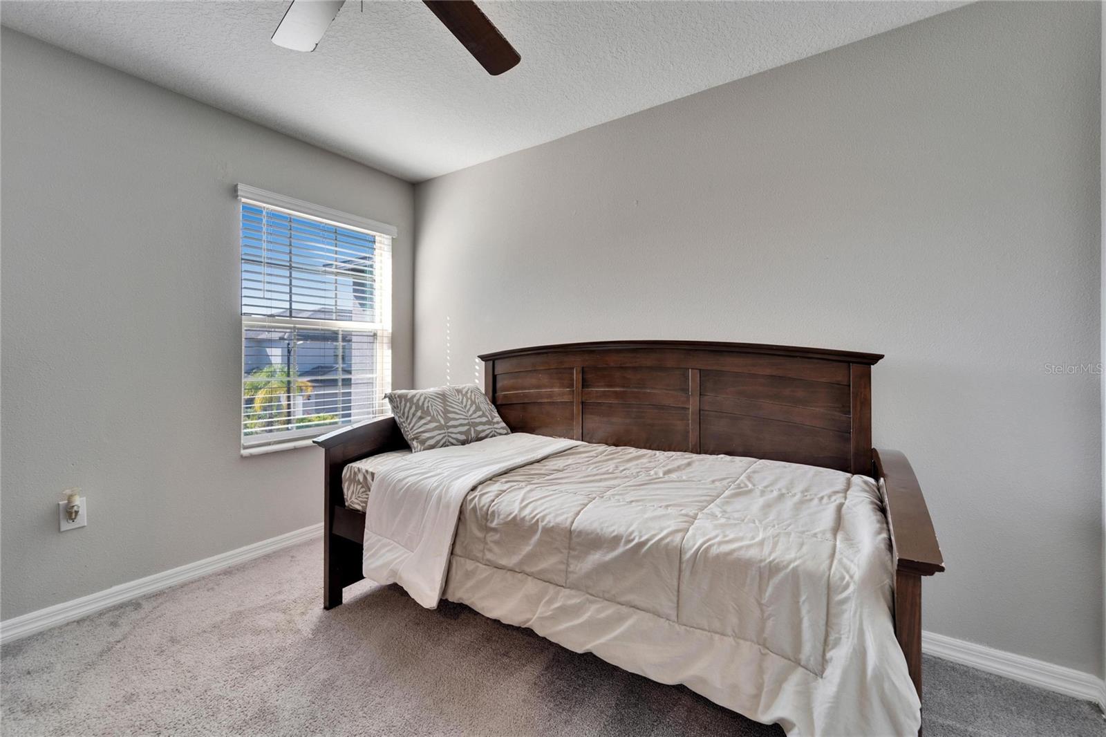 724 ROYAL EMPRESS DR, RUSKIN, FL, 33570