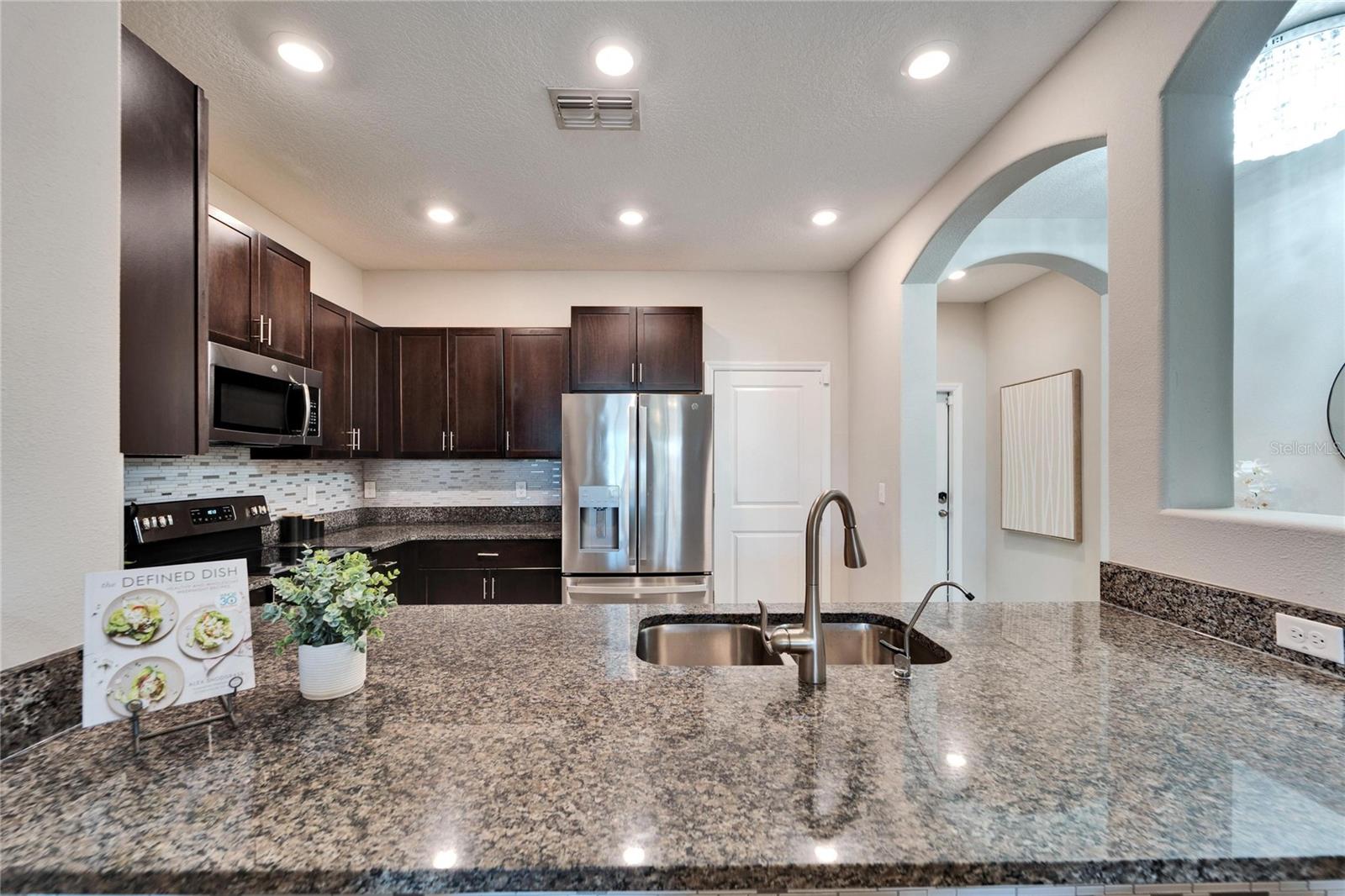 724 ROYAL EMPRESS DR, RUSKIN, FL, 33570