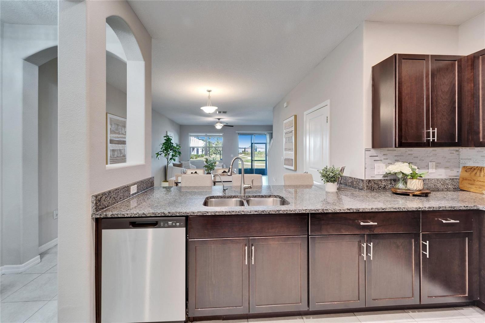 724 ROYAL EMPRESS DR, RUSKIN, FL, 33570