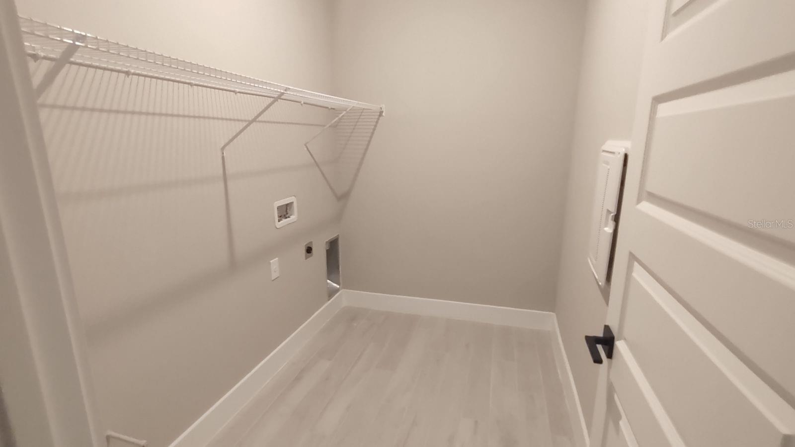 100 RUNAWAY FIELD AVE, NOKOMIS, FL, 34275