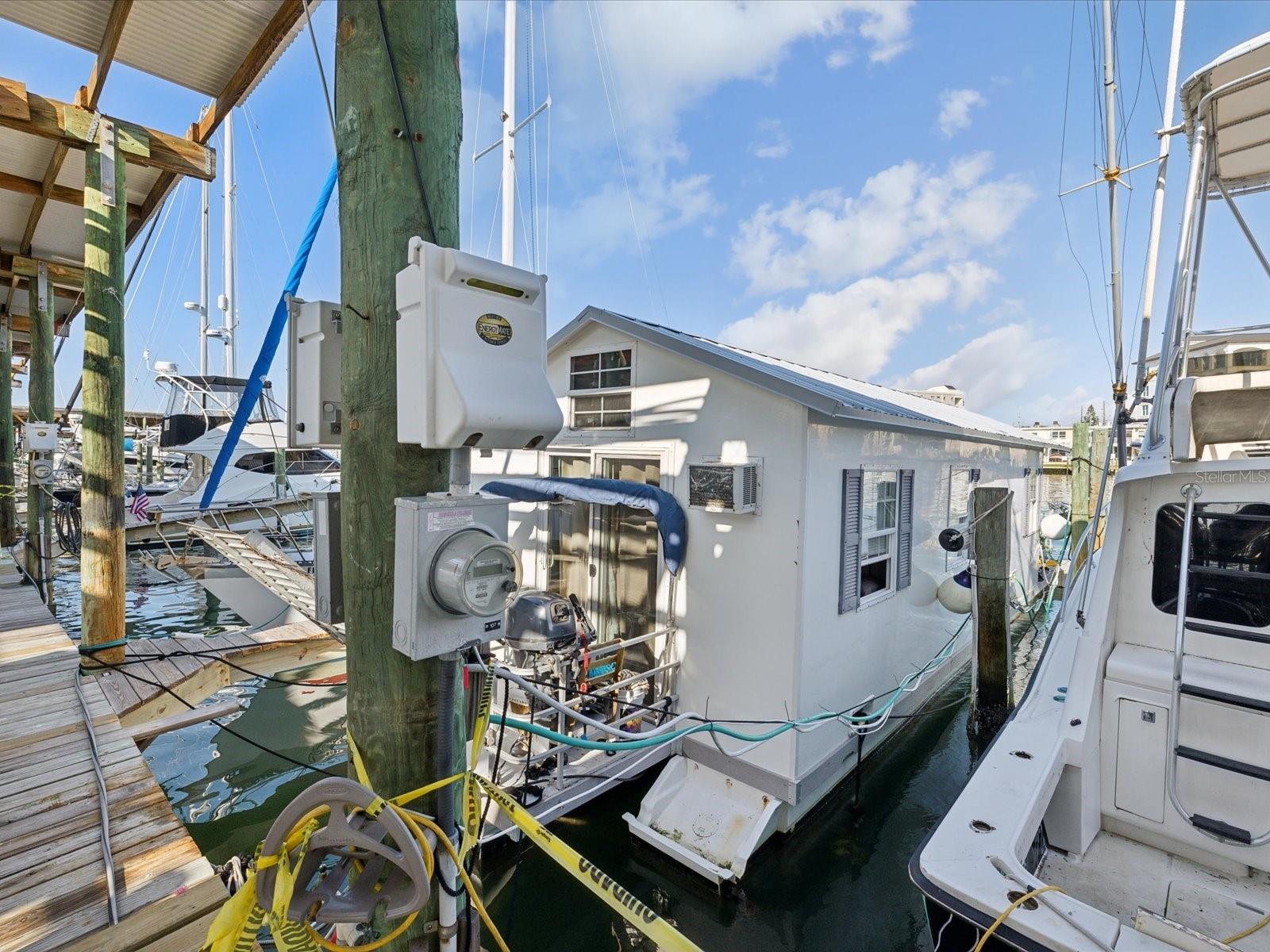 200 WINDWARD PSGE #106, CLEARWATER BEACH, FL, 33767