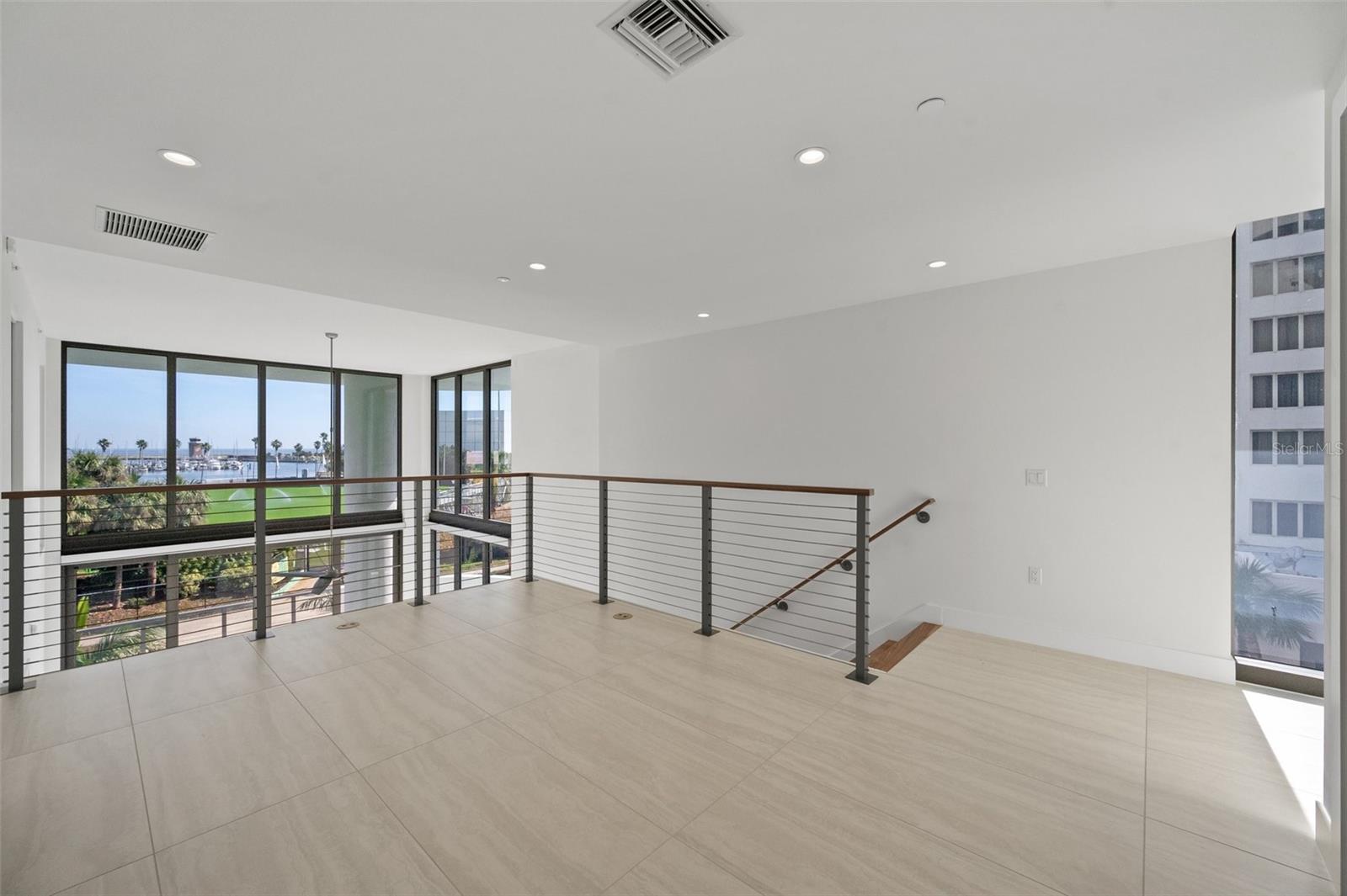 301 1ST ST S #205, ST PETERSBURG, FL, 33701