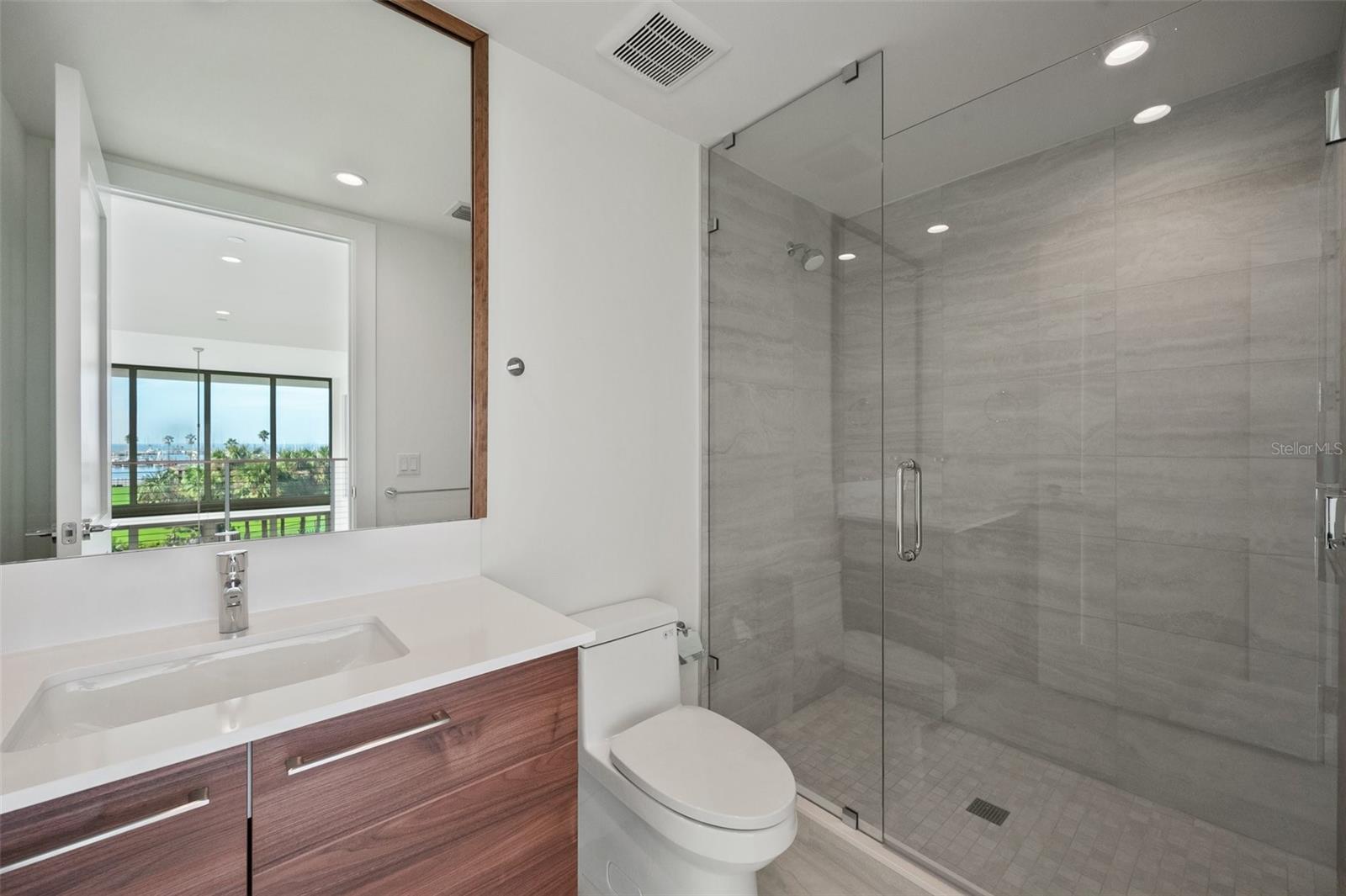 301 1ST ST S #205, ST PETERSBURG, FL, 33701