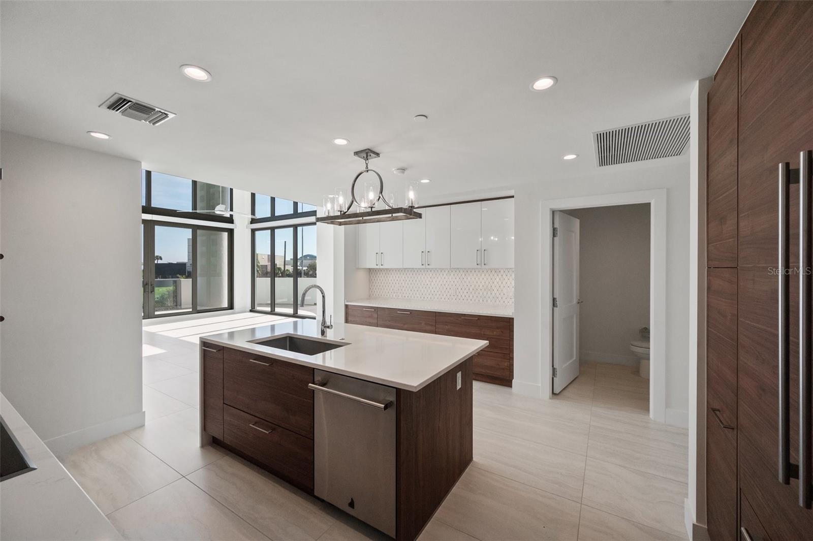 301 1ST ST S #205, ST PETERSBURG, FL, 33701