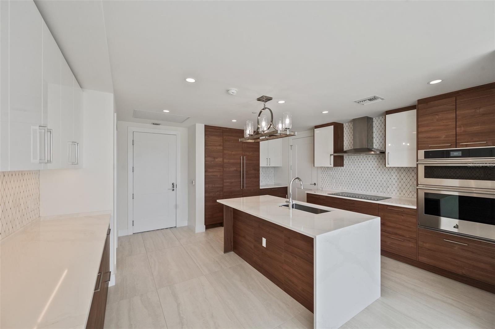 301 1ST ST S #205, ST PETERSBURG, FL, 33701