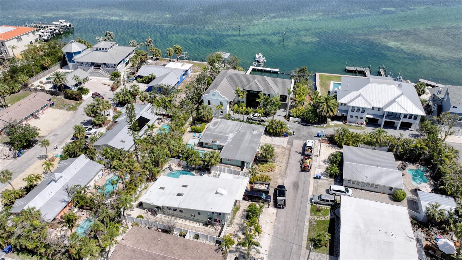 210 HAVERKOS CT, HOLMES BEACH, FL, 34217