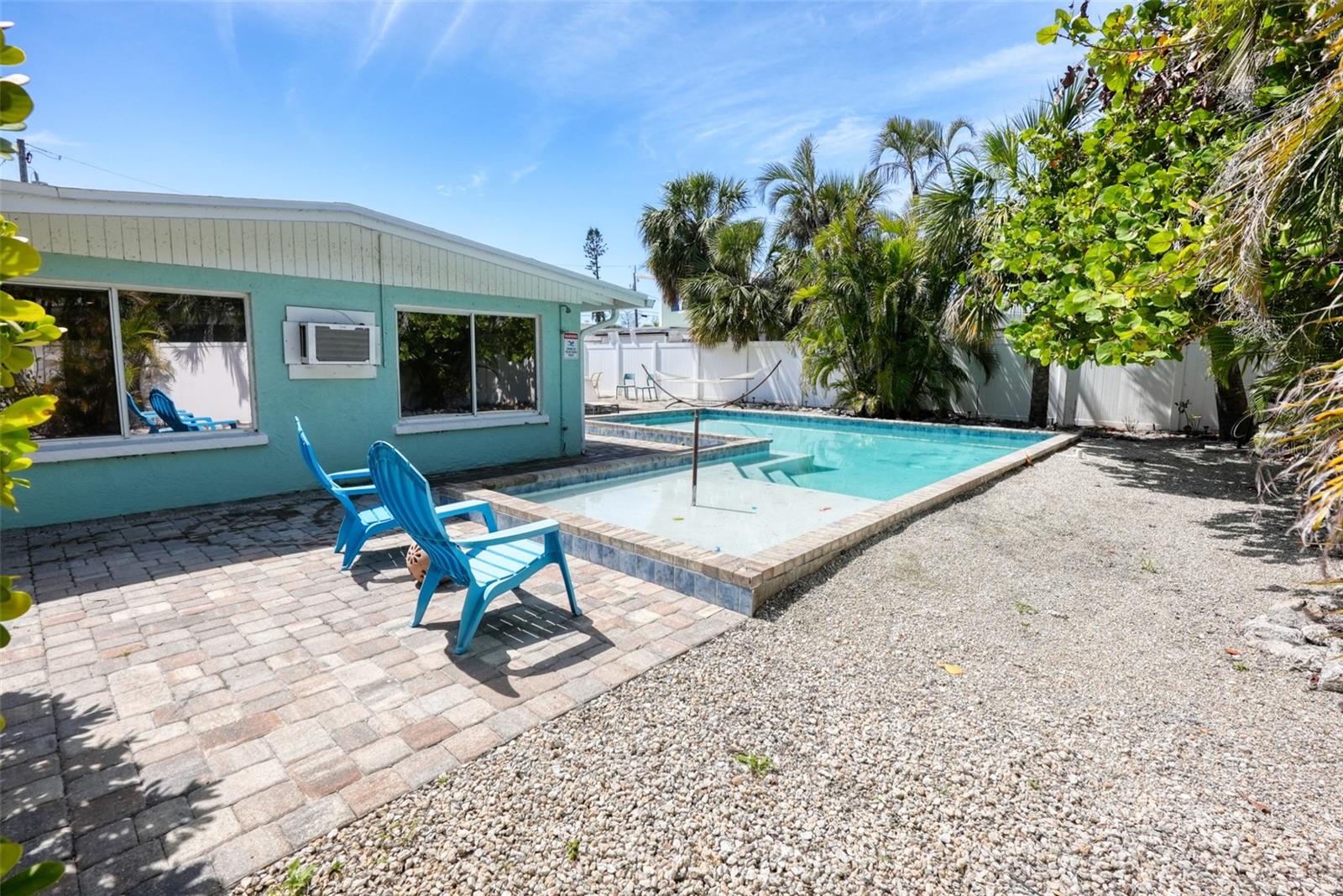 210 HAVERKOS CT, HOLMES BEACH, FL, 34217