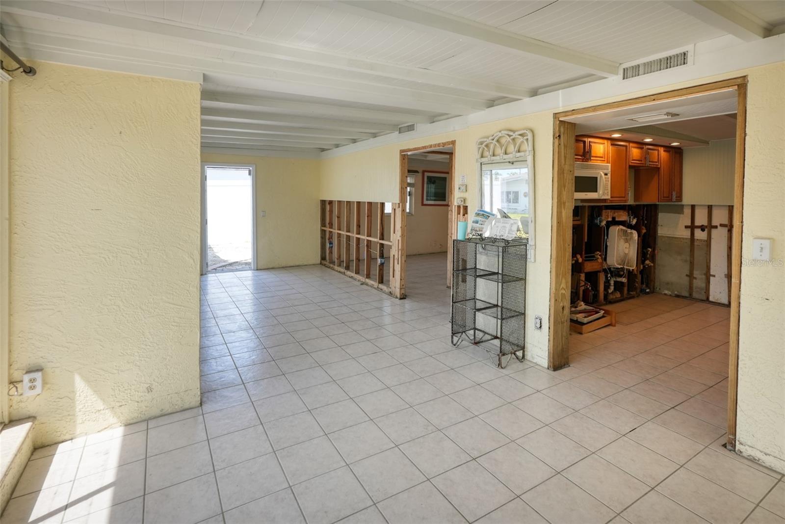 210 HAVERKOS CT, HOLMES BEACH, FL, 34217