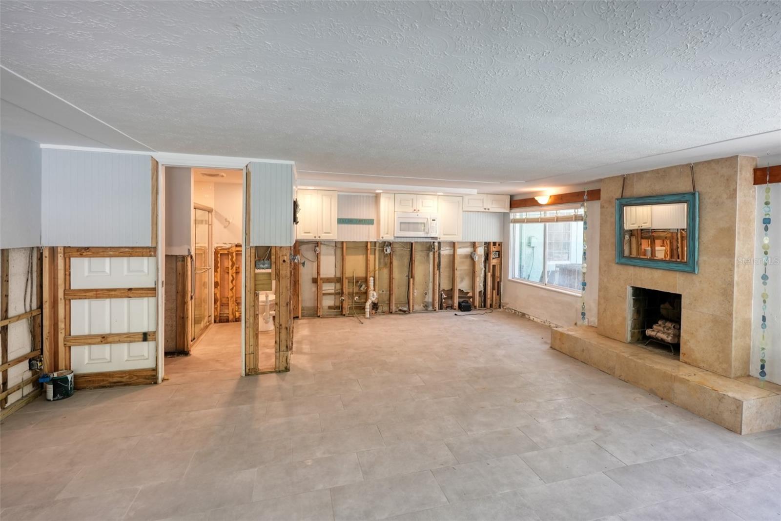 210 HAVERKOS CT, HOLMES BEACH, FL, 34217