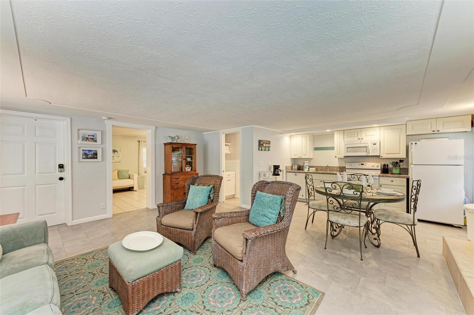 210 HAVERKOS CT, HOLMES BEACH, FL, 34217