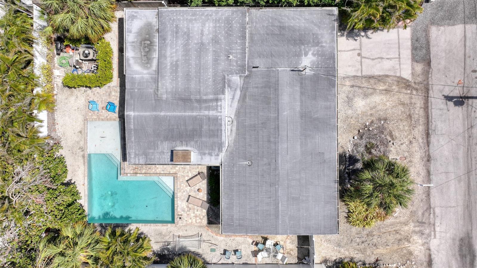 210 HAVERKOS CT, HOLMES BEACH, FL, 34217