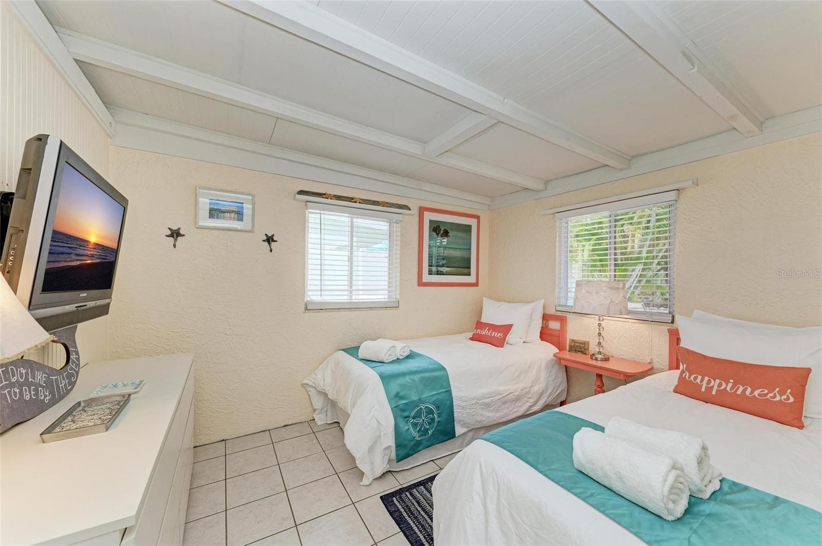 210 HAVERKOS CT, HOLMES BEACH, FL, 34217