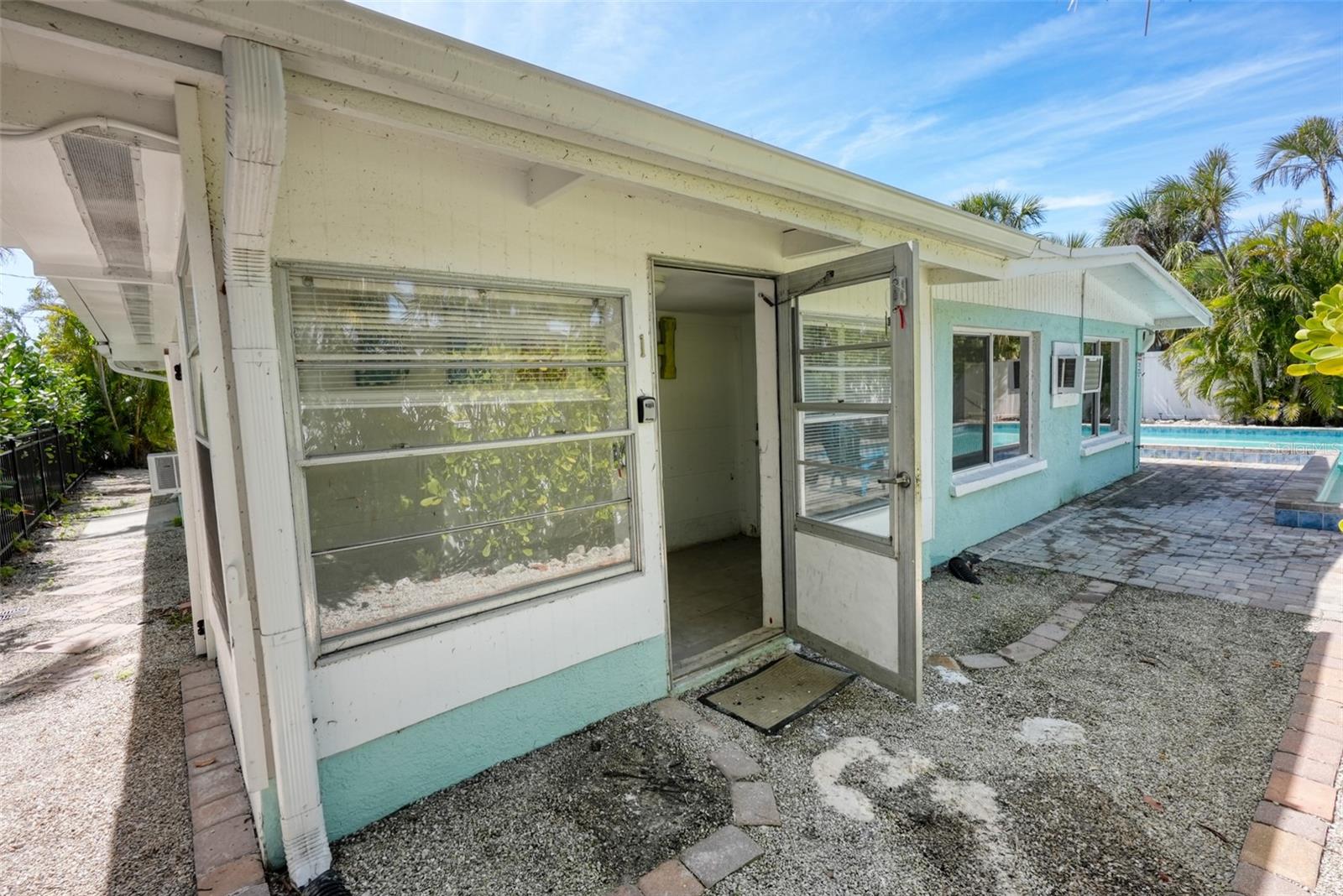 210 HAVERKOS CT, HOLMES BEACH, FL, 34217