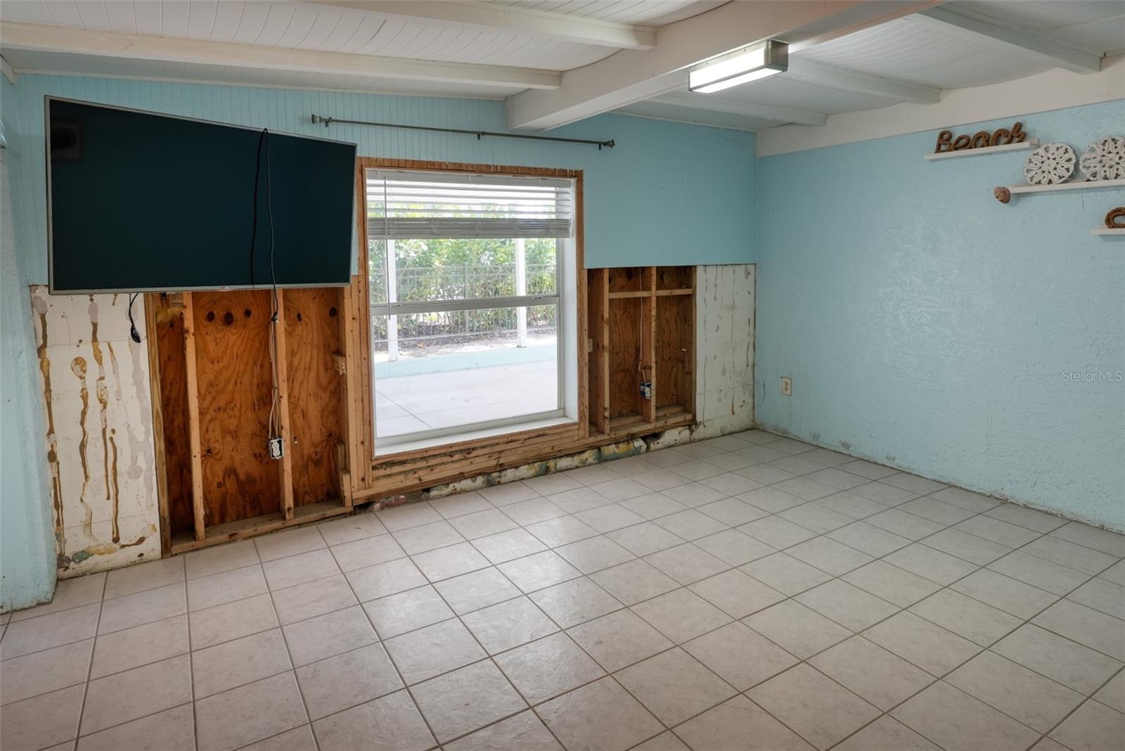 210 HAVERKOS CT, HOLMES BEACH, FL, 34217