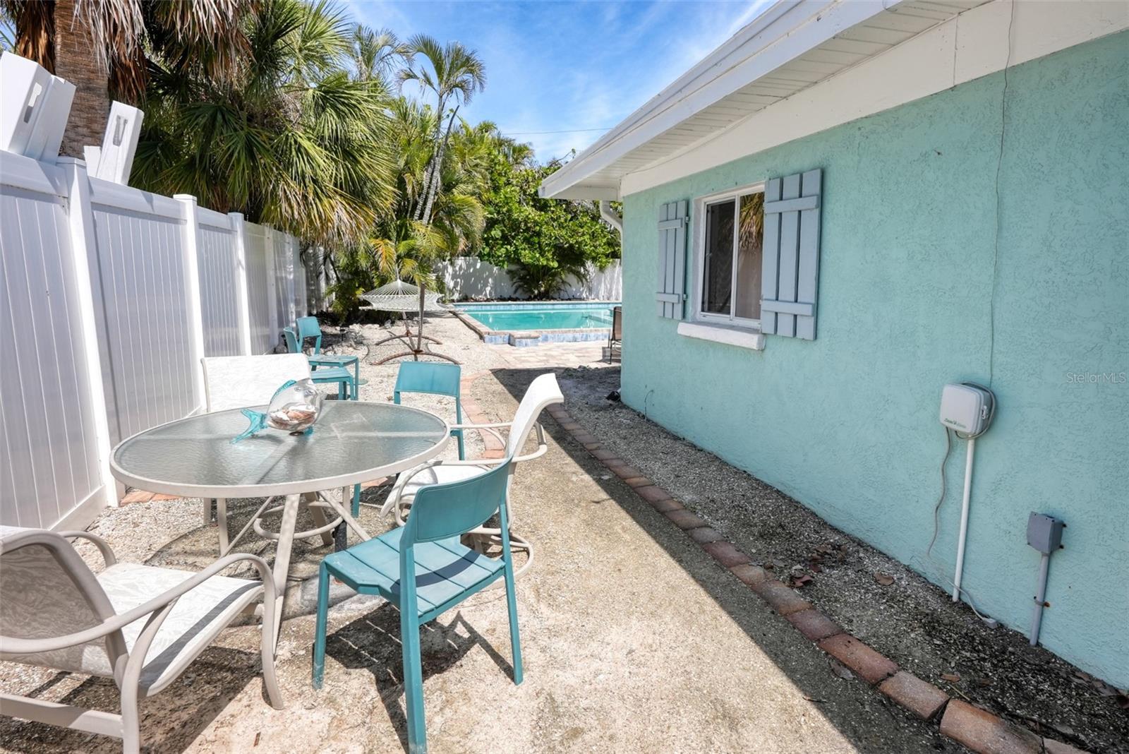 210 HAVERKOS CT, HOLMES BEACH, FL, 34217