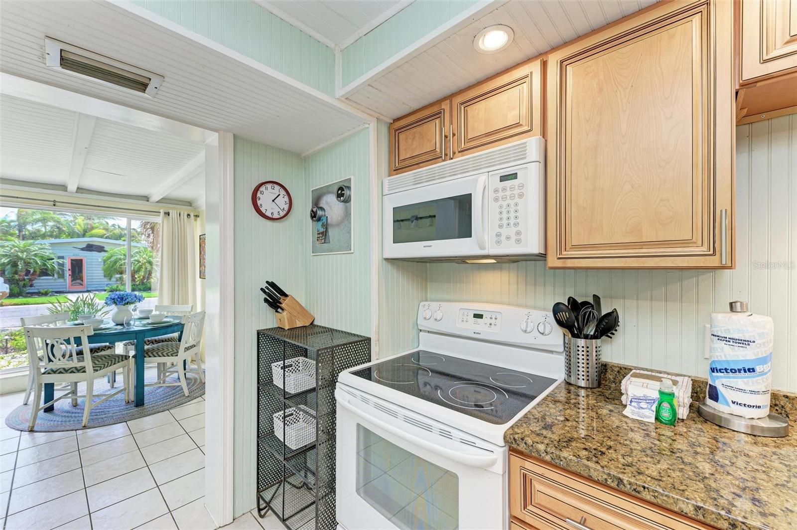 210 HAVERKOS CT, HOLMES BEACH, FL, 34217