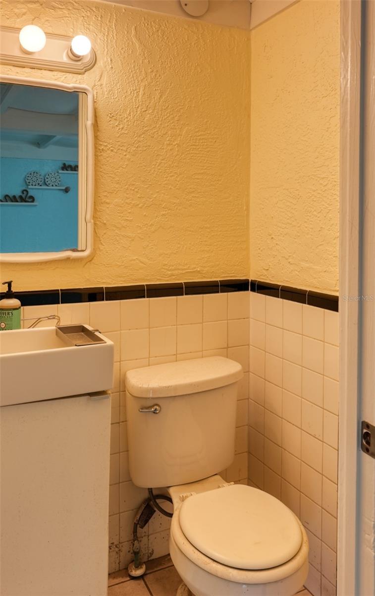 210 HAVERKOS CT, HOLMES BEACH, FL, 34217