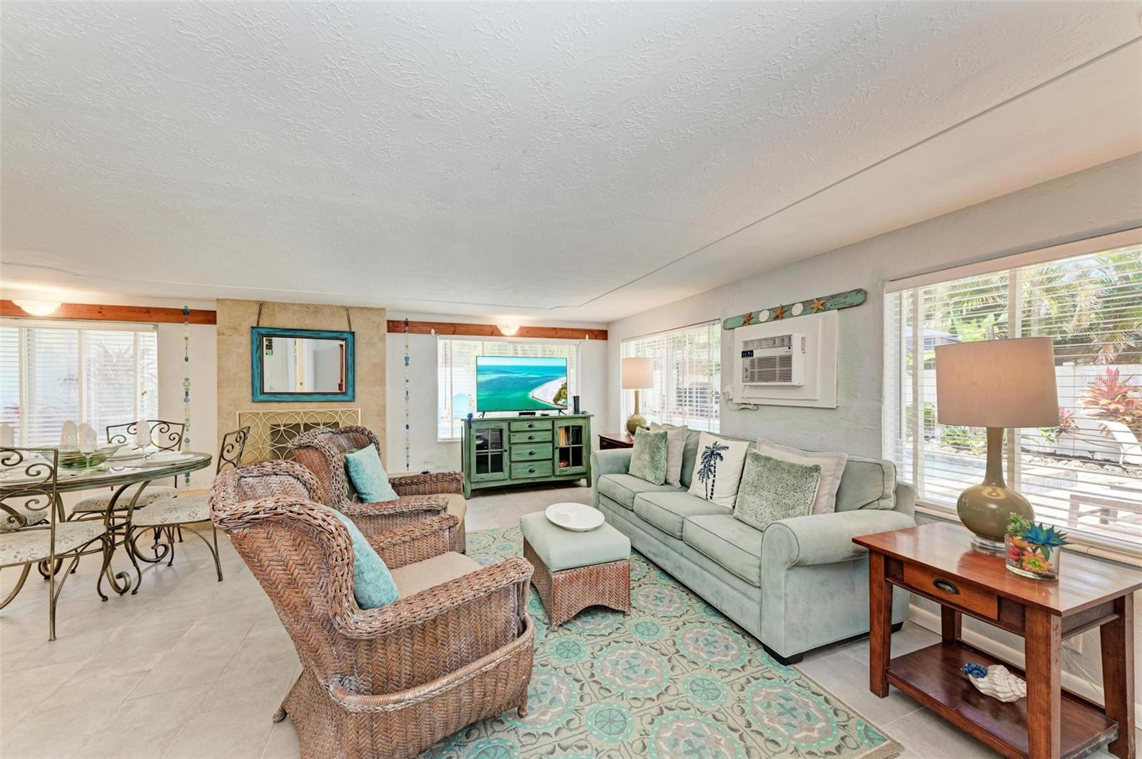 210 HAVERKOS CT, HOLMES BEACH, FL, 34217