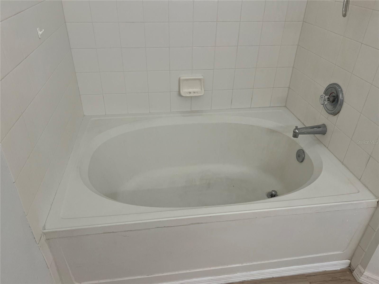 12418 BERKELEY SQUARE DR, TAMPA, FL, 33626