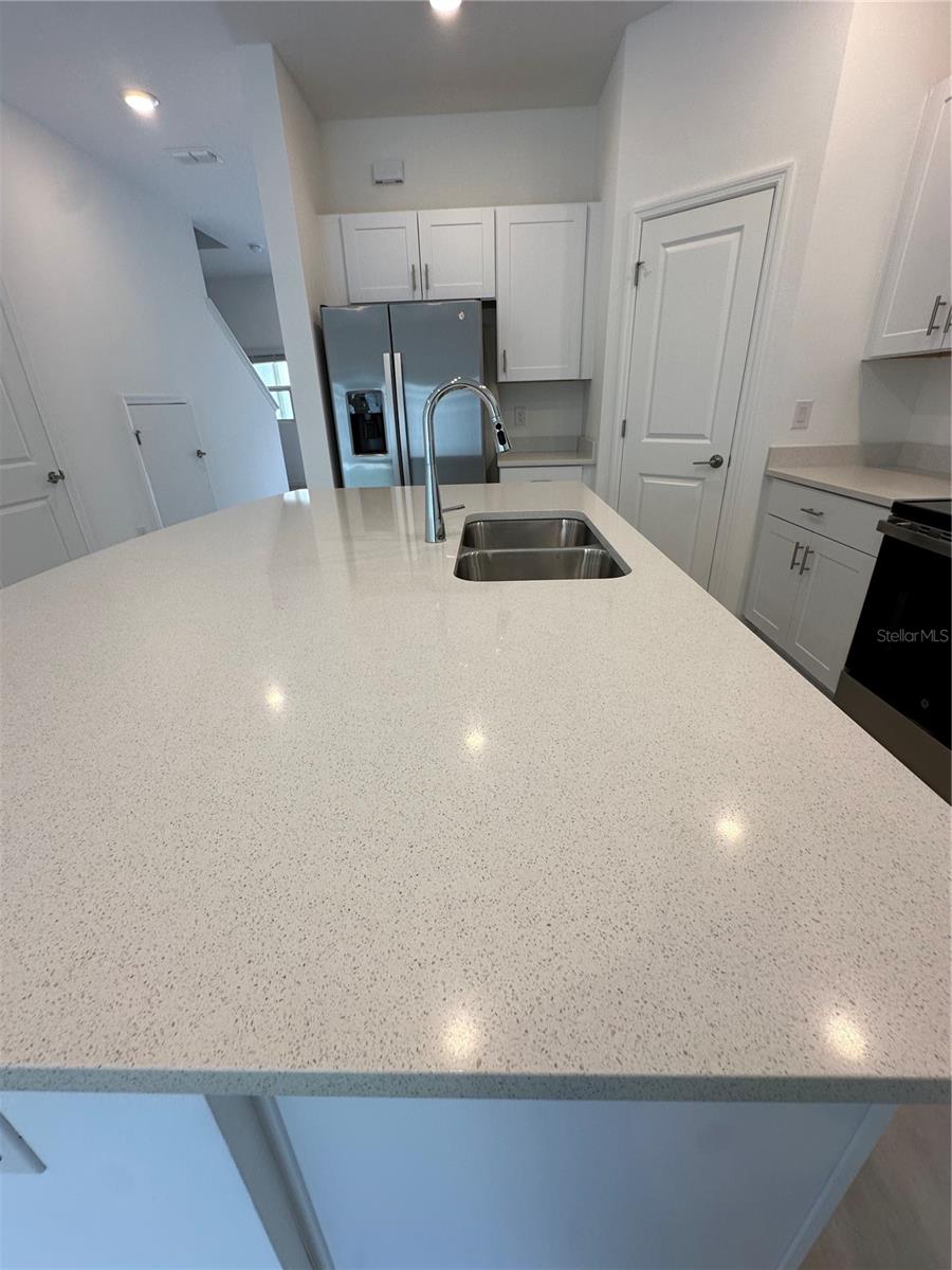 3007 CANARY AVE, DAVENPORT, FL, 33837