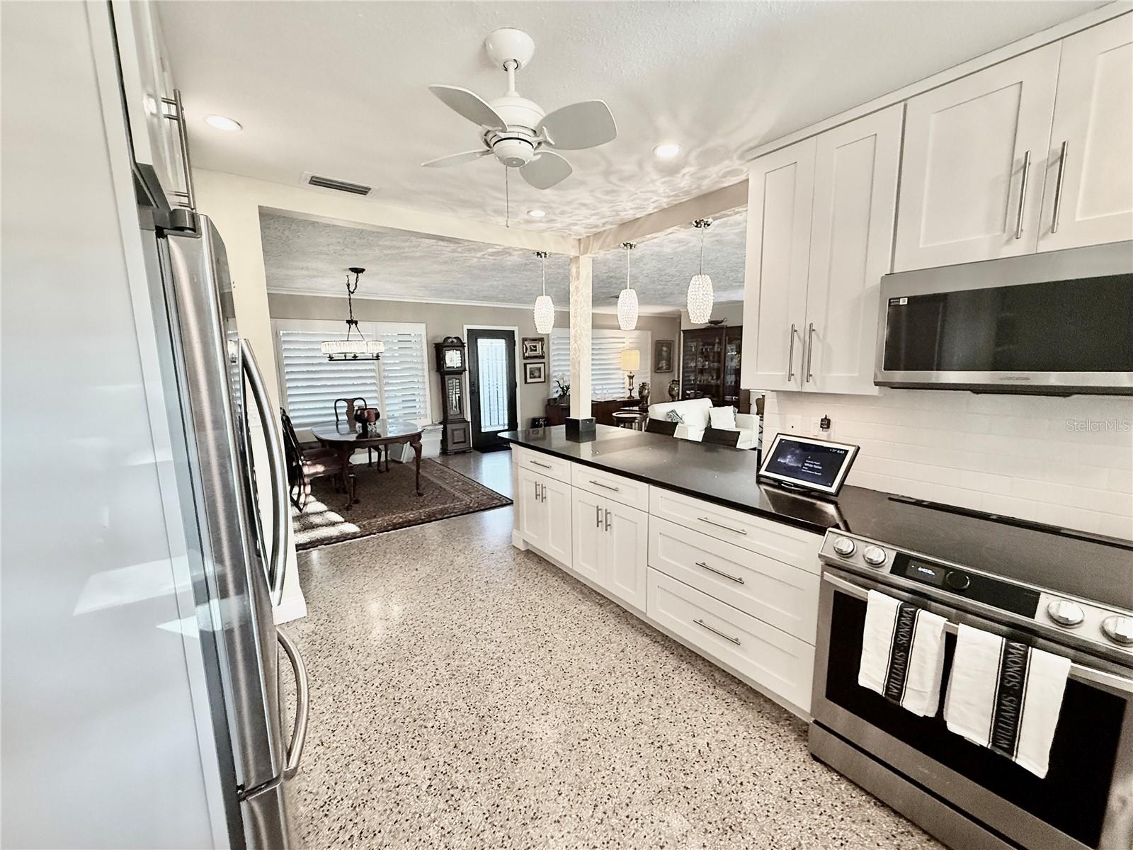 1827 BAYWOOD DR, SARASOTA, FL, 34231