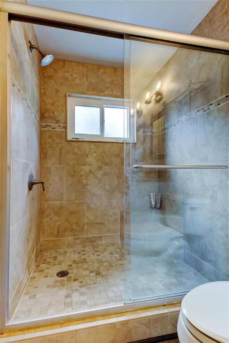 9702 FREDERICKSBURG RD, TAMPA, FL, 33635