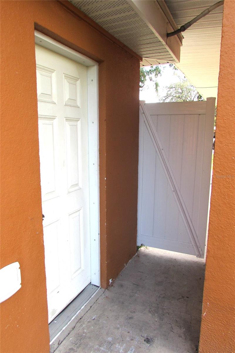 702 E 120TH AVE, TAMPA, FL, 33612