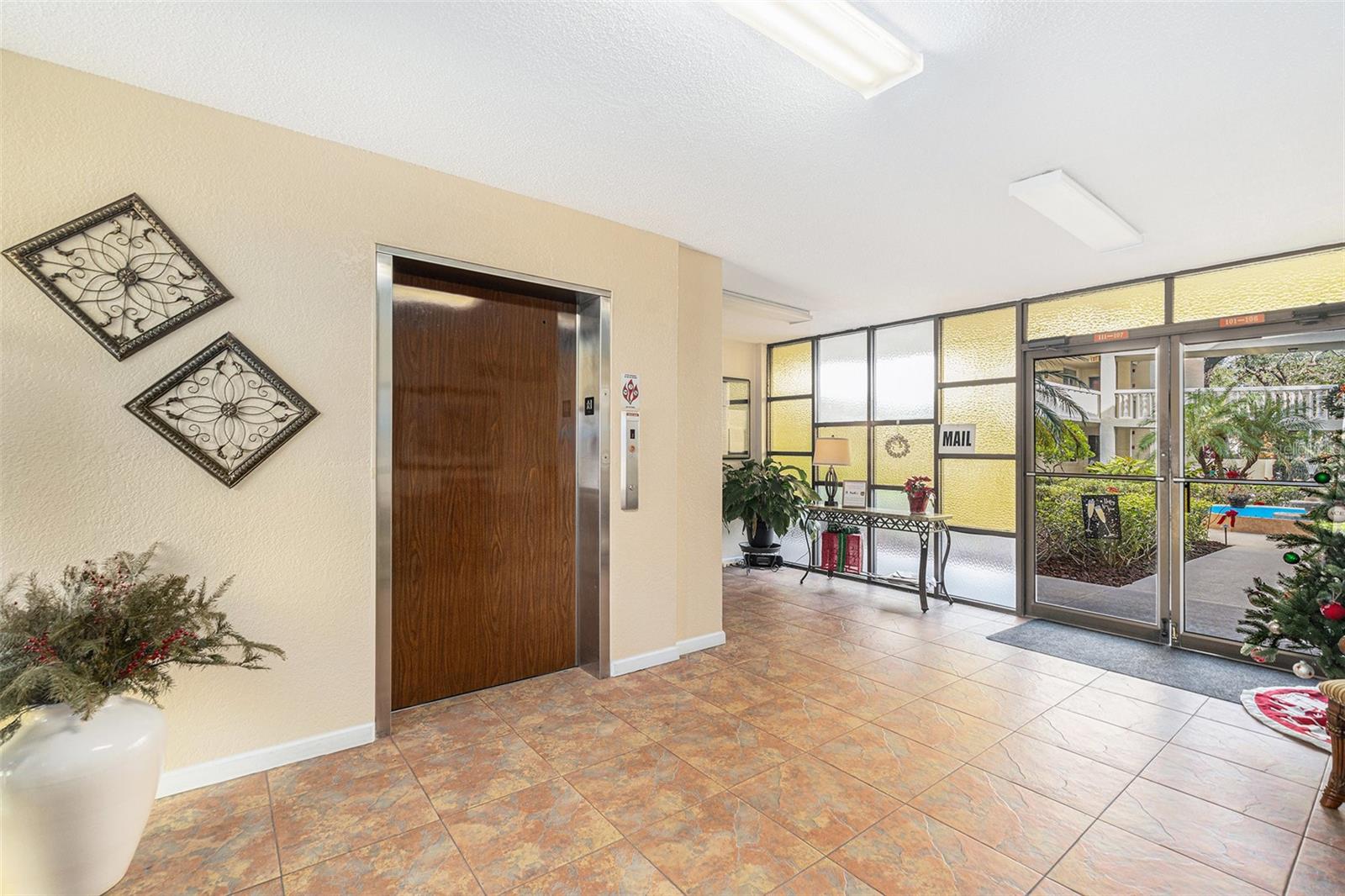 2650 PEARCE DR #407, CLEARWATER, FL, 33764