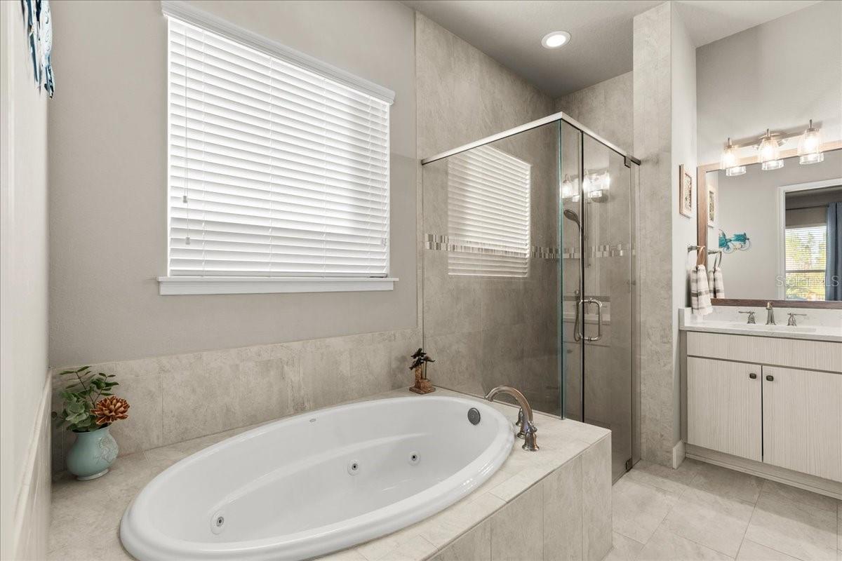588 MOSAIC BLVD, DAYTONA BEACH, FL, 32124