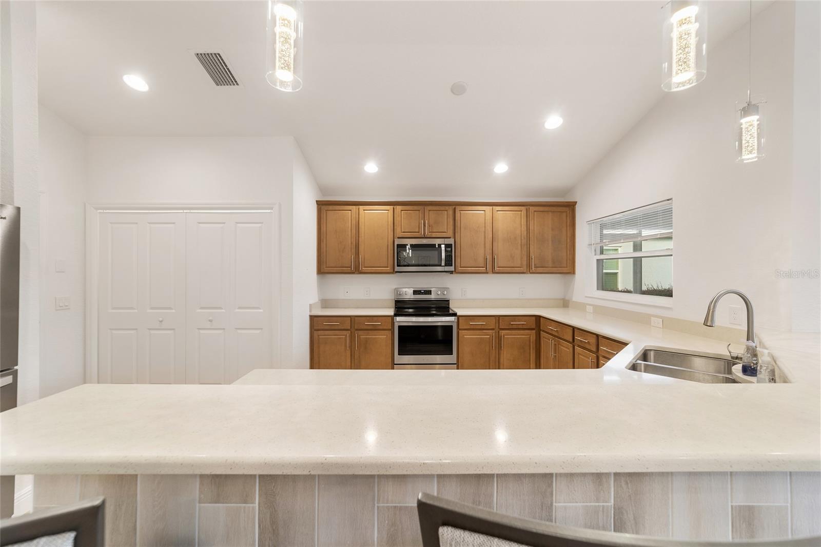 10349 SILVER MAPLE AVE, OXFORD, FL, 34484