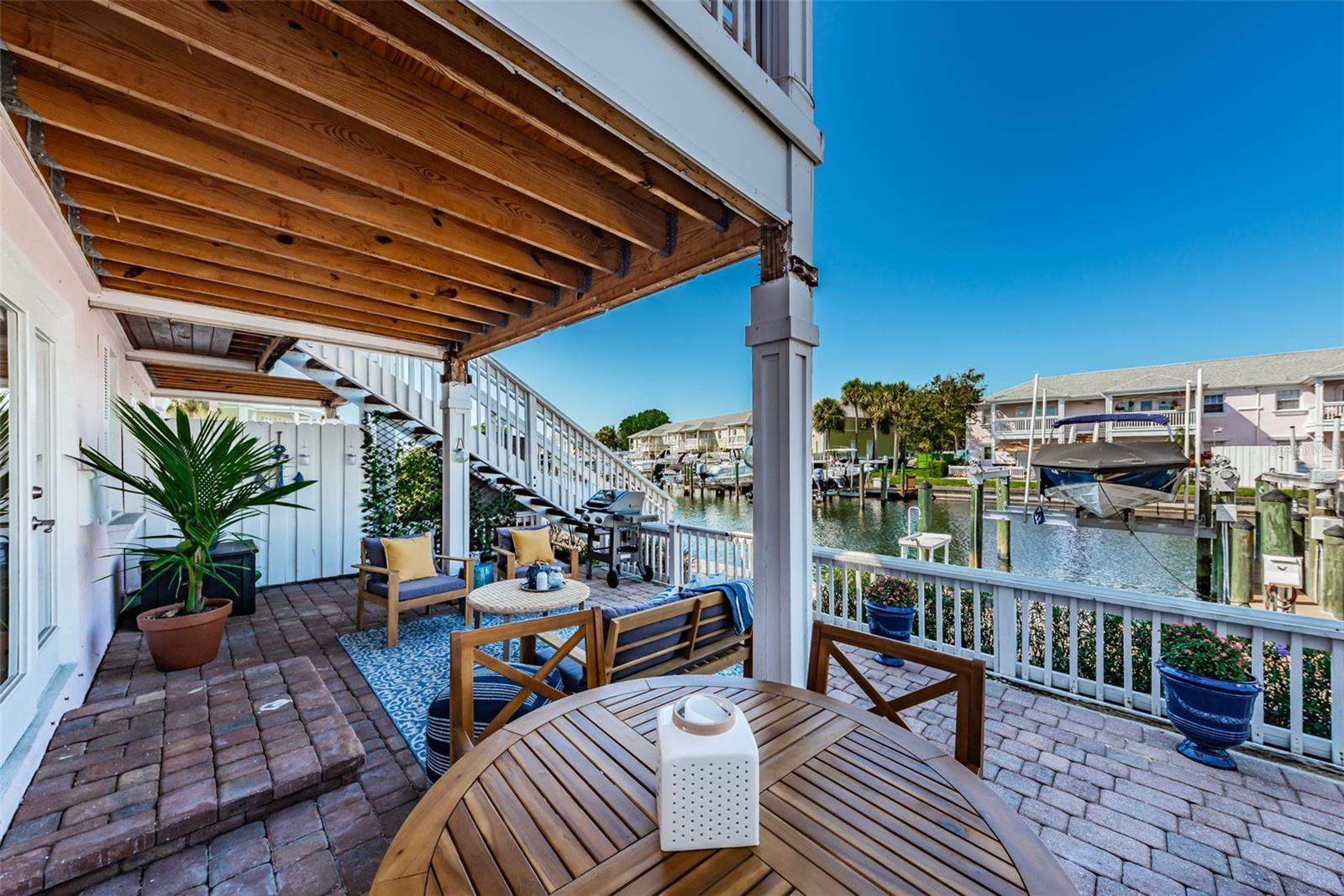 5175 COQUINA KEY DR SE #C, ST PETERSBURG, FL, 33705