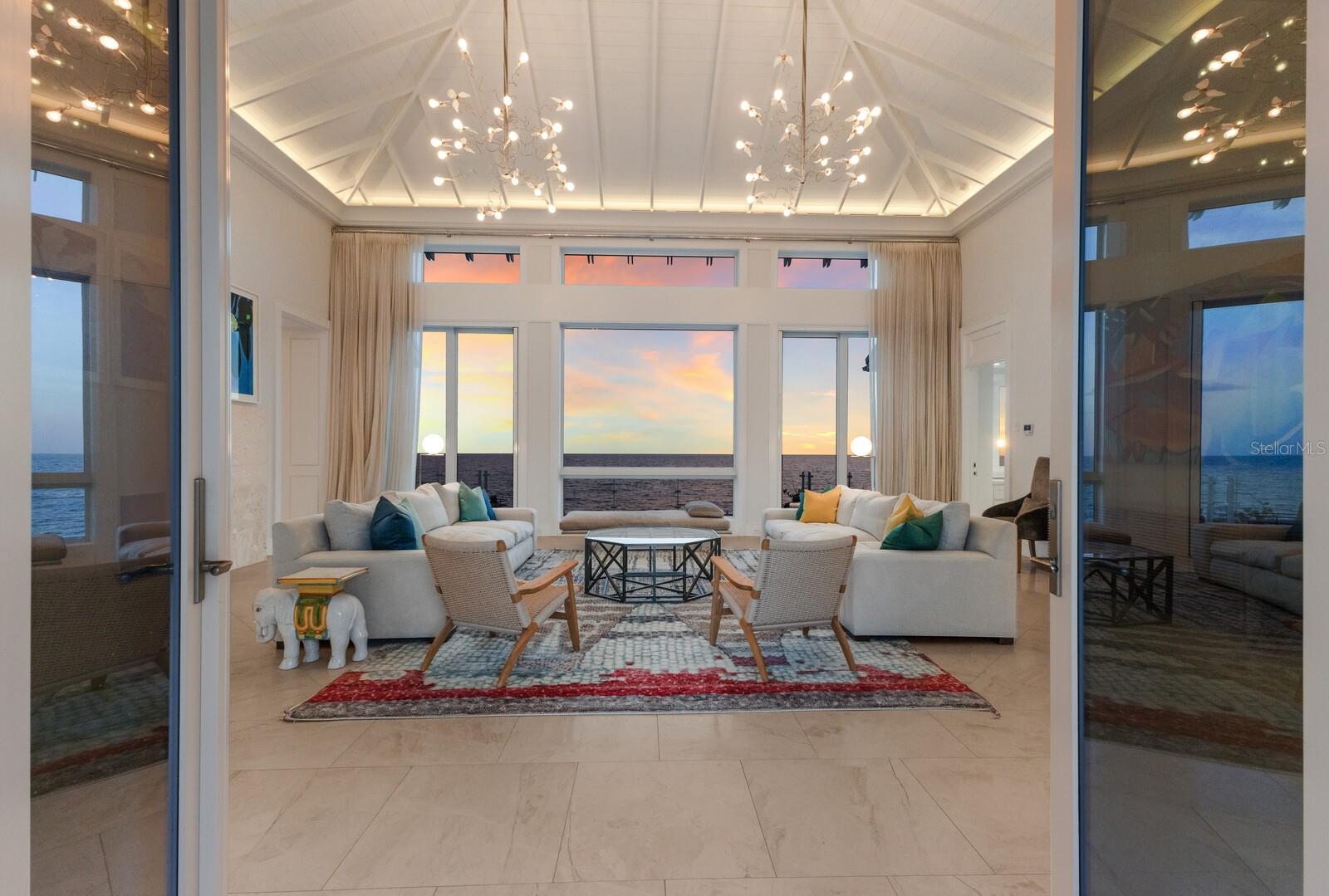 D6139748 Property Photo