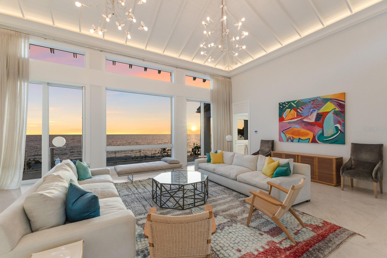 D6139748 Property Photo