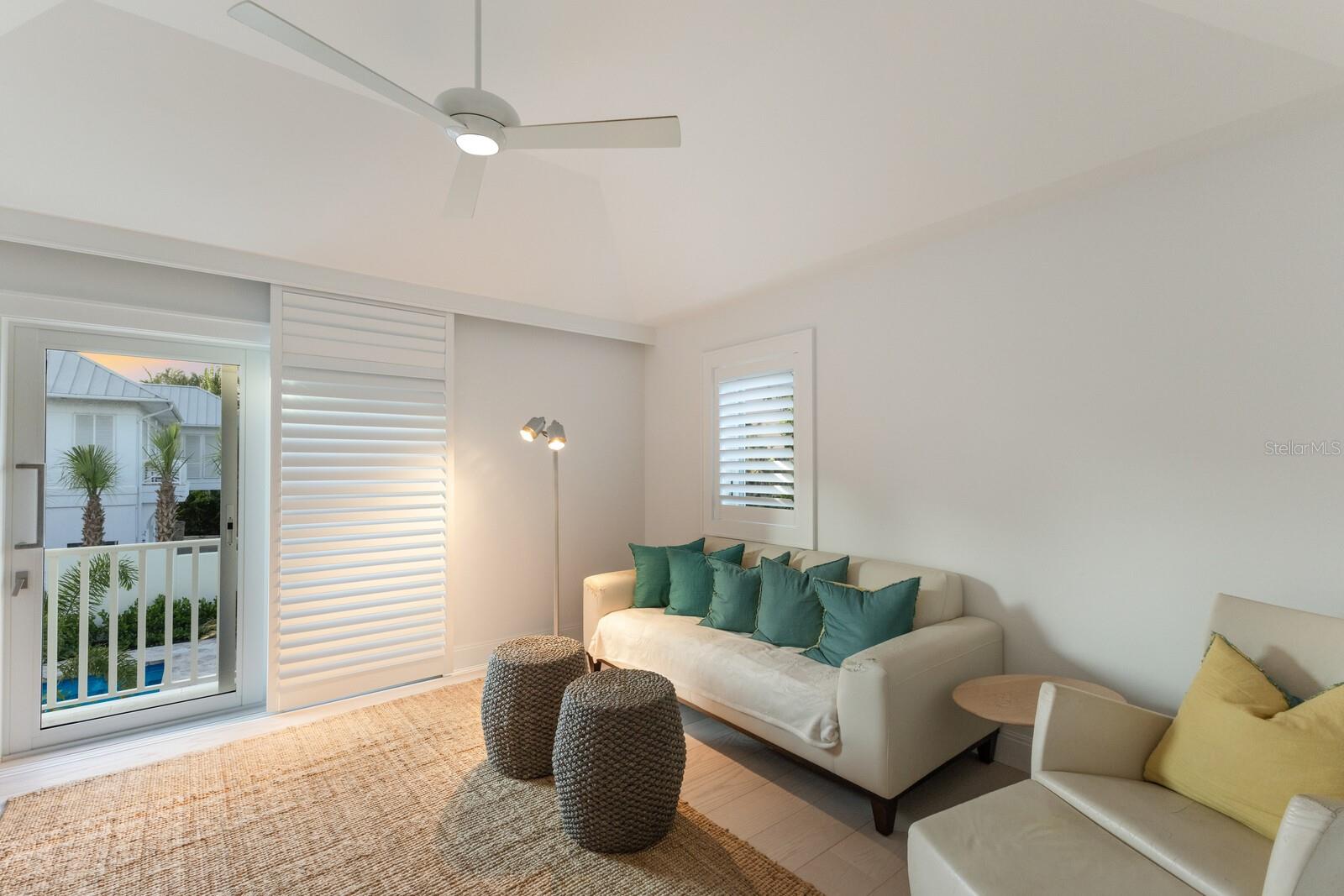 D6139748 Property Photo