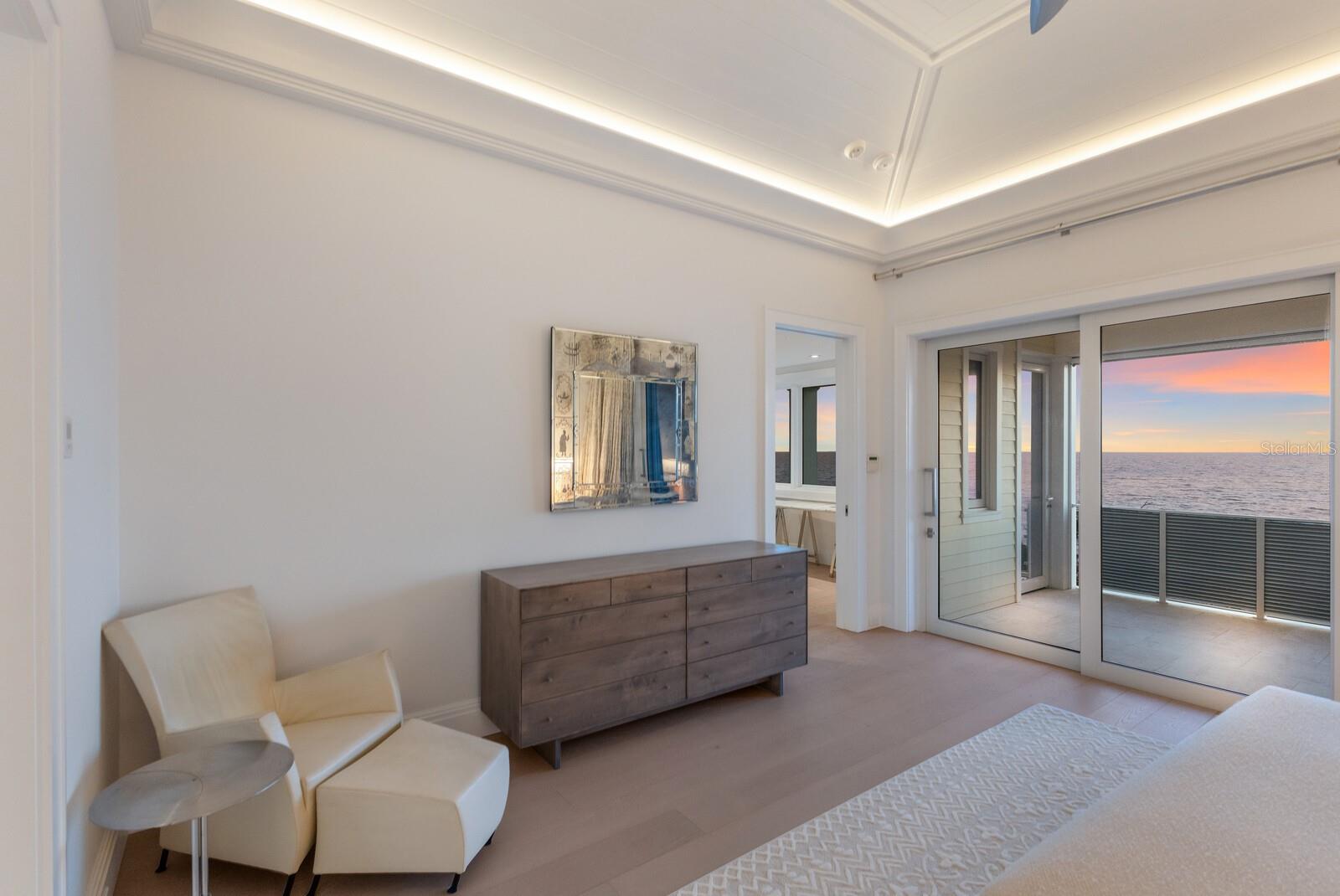 D6139748 Property Photo