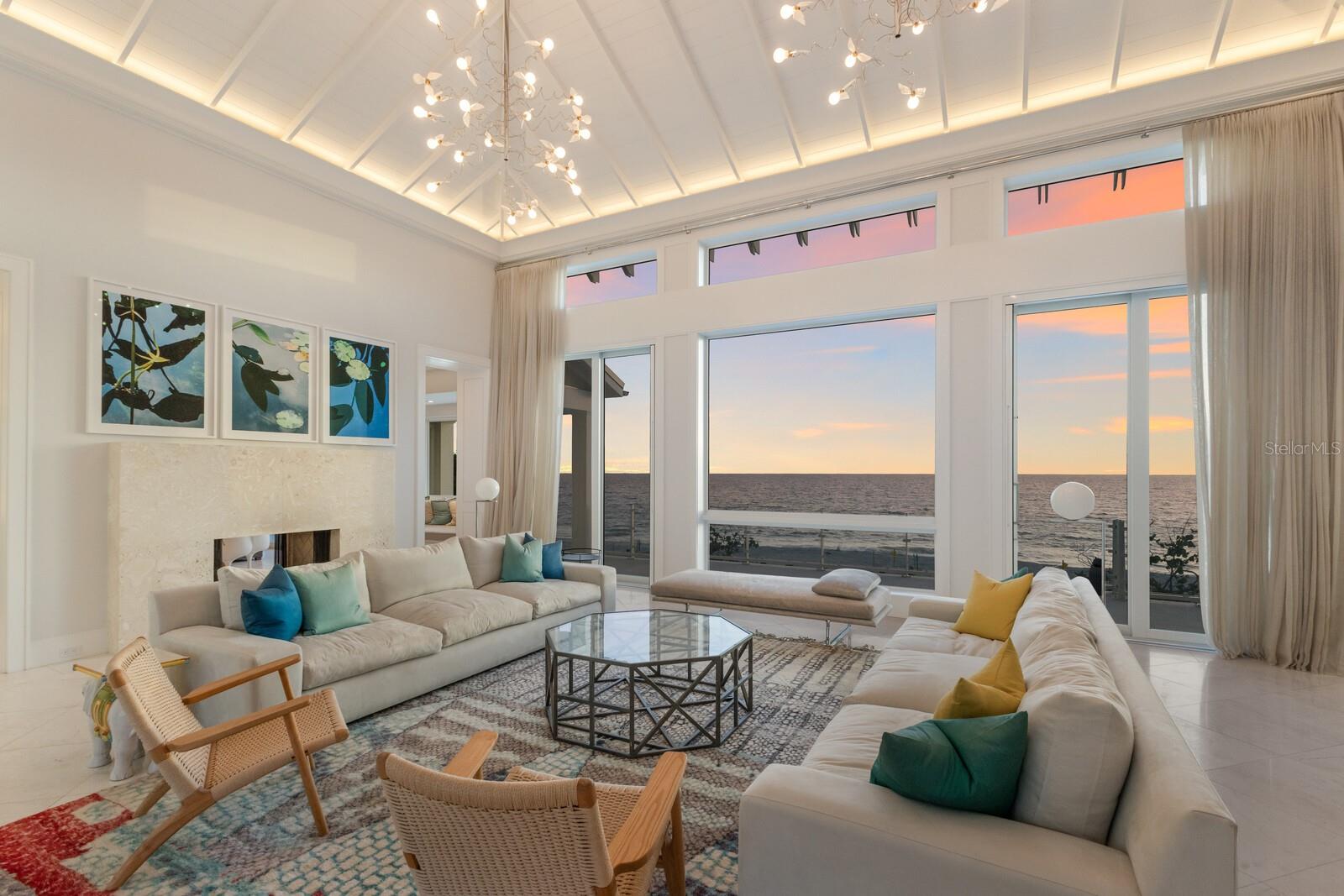 D6139748 Property Photo