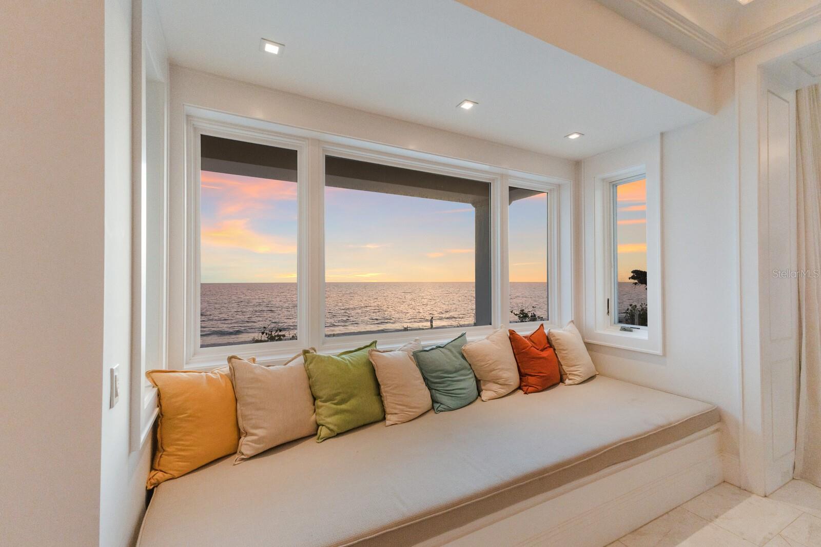 D6139748 Property Photo