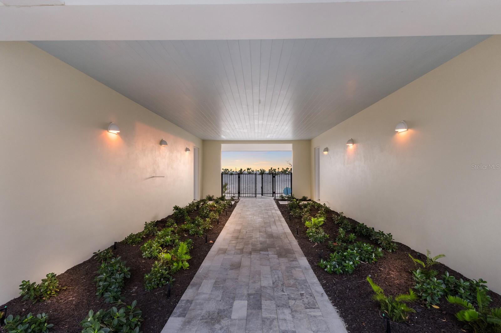 D6139748 Property Photo